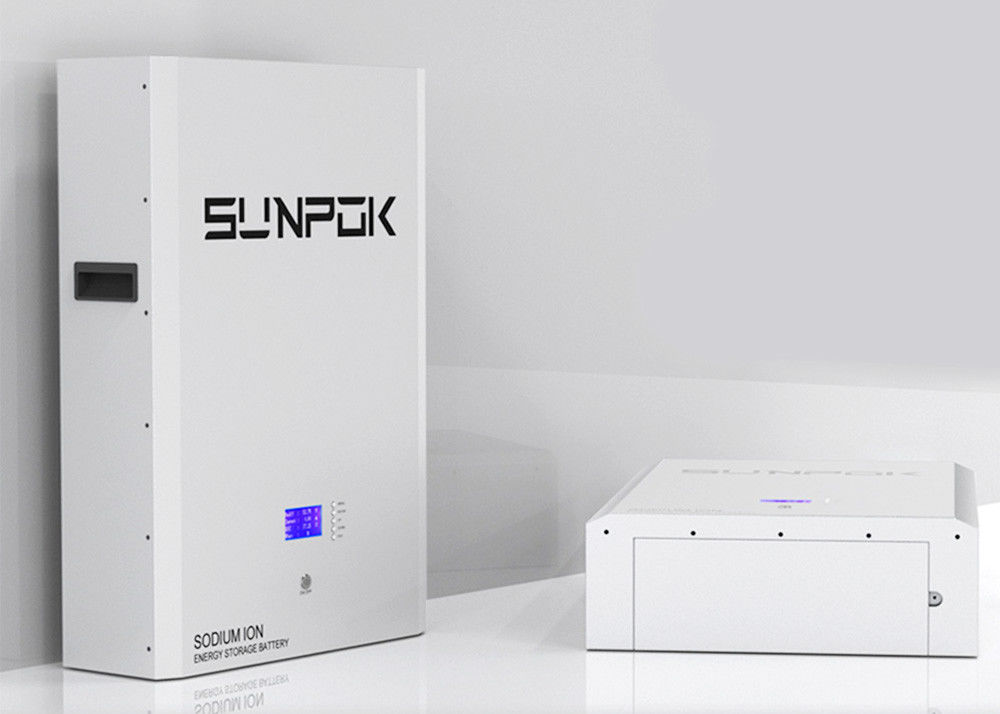 Η μπαταρία ιόντων νατρίου Sunpok 98% Η απόδοση φόρτισης / εκφόρτισης 5-30 KWh Πεδίο ισχύος εξόδου