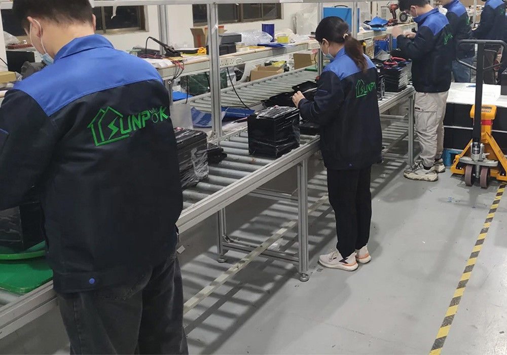 Εκτός δικτύου All-in-one αποθήκη Ess Eu κατασκευασμένη σε 5,12Kwh 50Ah 200Ah 100Ah 51.2V 5kw μπαταρία μετατροπέα